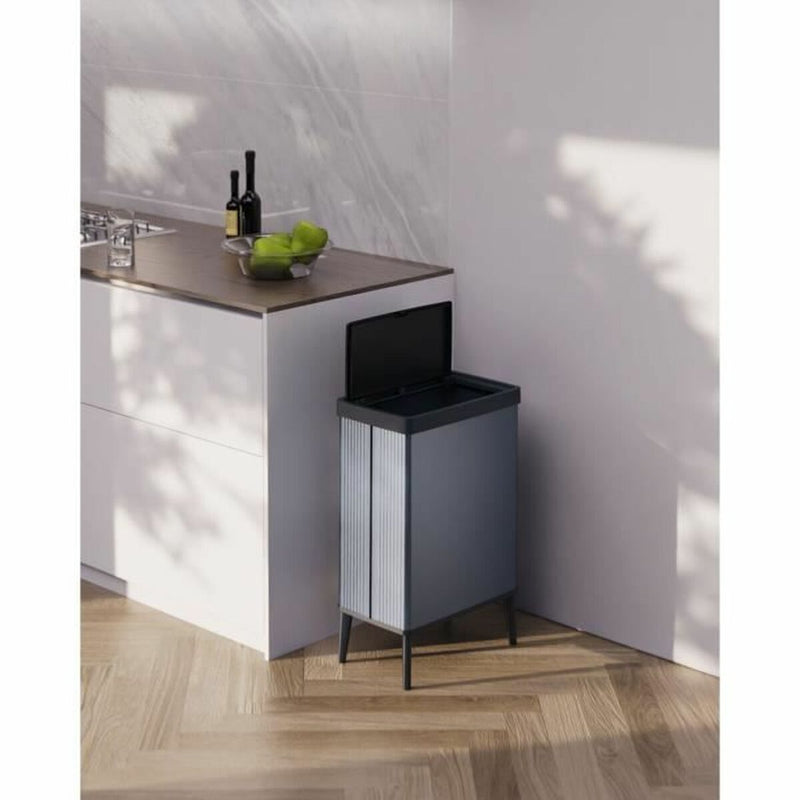 Lataa kuva gallerian katseluohjelmaan V3H70D36A00D4D481DE380E5734BC255AB5R5567556P2
