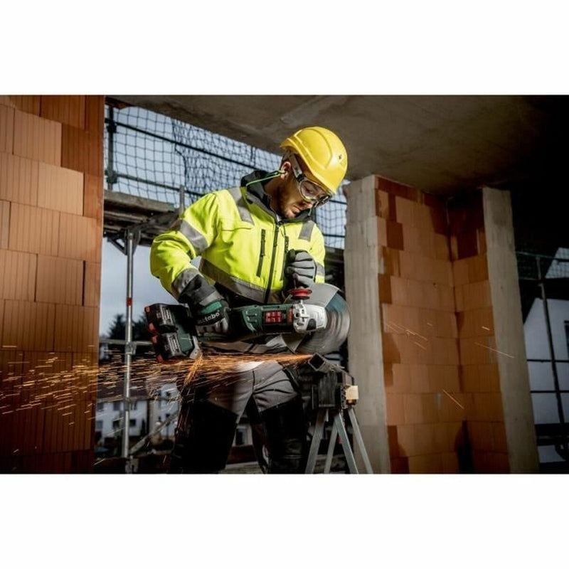 Lataa kuva gallerian katseluohjelmaan V5H771044127737632CD48D7C4EDF0667C0R4915283P2
