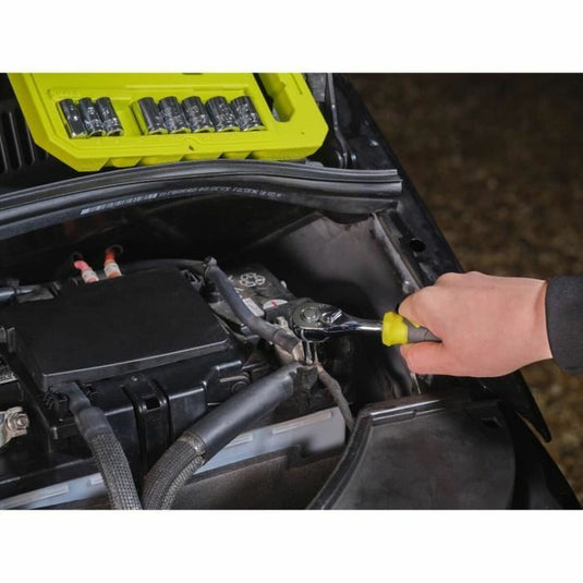 V6HEFAB6FFEF37A13EA5C7570783125809BR6447358P5