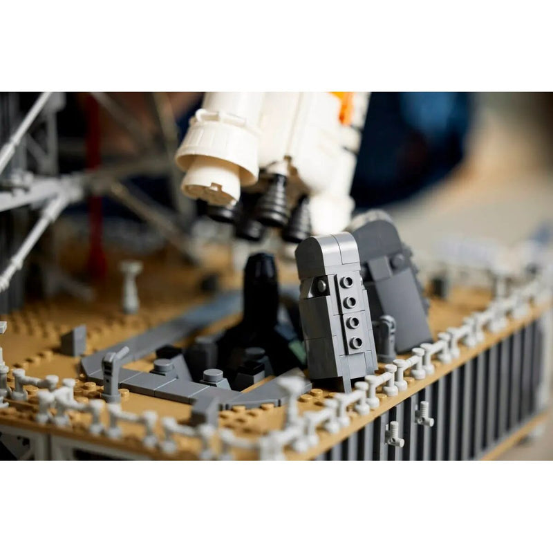 Lataa kuva gallerian katseluohjelmaan V6H21B0DD3A9355DE4411D3B30322682CBAR6335667P7
